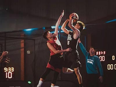 尼克斯vs76人在线观看