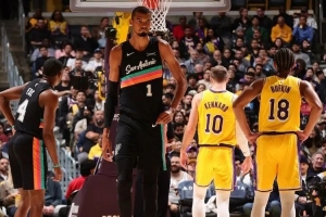 文班亚马8分钟25分凌越湖人：神奇的偶然