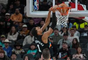 恐怖如斯！文班亚马仅用26分6秒就得到40分 NBA近35年来用时最短