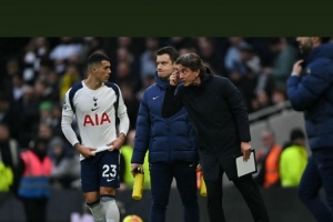 波罗社媒晒合照告别主帅弗兰克：祝您未来生涯一切顺利！