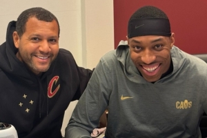 双向转正式！骑士队官宣汤姆林正式签下新合同 ！